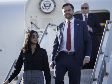 Vens Avropaya gedəcək