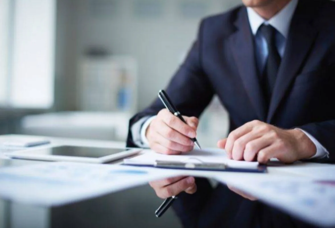 Prezident dövlət qulluqçularının maaşı ilə bağlı fərman İMZALADI