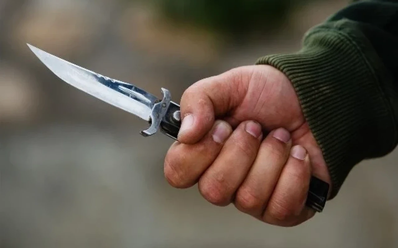 Gəncə sakini naməlum şəraitdə bıçaqlandı