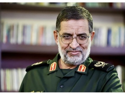 İranda daha bir general öldürüldü