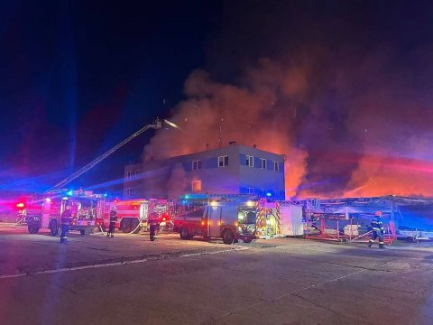 İsrailin silah zavodu yandırıldı