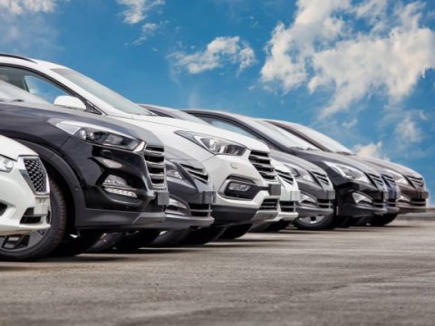 Xaricdən gətirilən avtomobillər gecikə və bahalaşa bilər - VİDEO