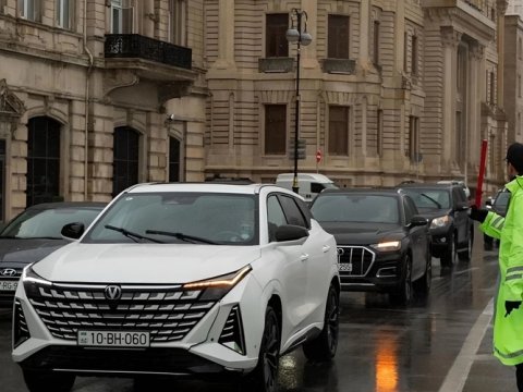 Yollarda qəza riski artıb - Yol polisi sürücülərə çağırış etdi