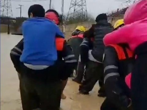 Su basmış ərazilərdən 20-si azyaşlı olmaqla 84 nəfər təxliyə edilib&nbsp;- VİDEO - YENİLƏNİB2&nbsp;