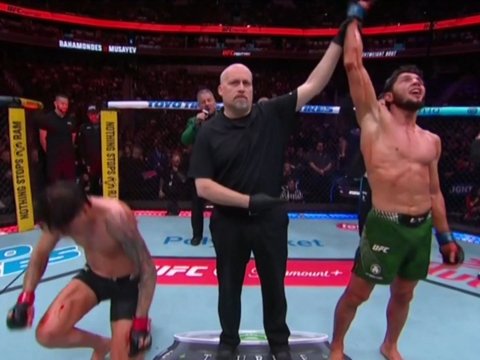 Tofiq Musayevdən UFC-də İLK QƏLƏBƏ