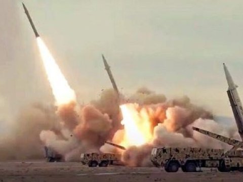 İran Bəhreyn və BƏƏ-də sənaye müəssisələrinı vurdu