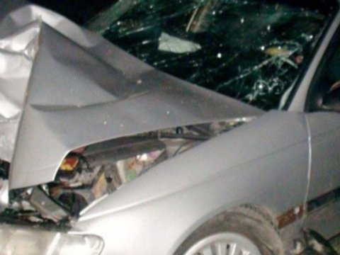 Gəncədə avtomobil betona çırpıldı,&nbsp;xəsarət alanlar var