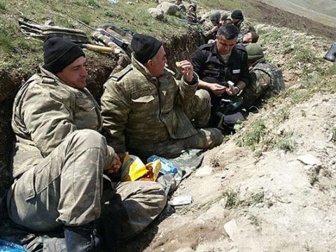 Polad Həşimov Aprel döyüşlərində - FOTO