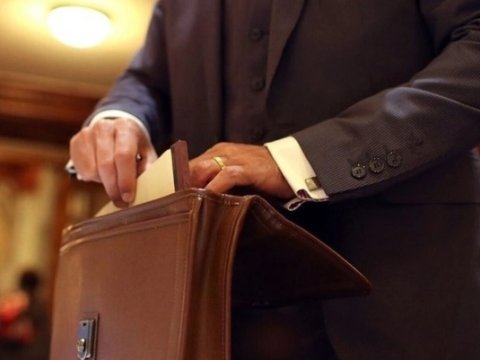 Dövlət qurumlarında kimlər işdən çıxarılır - SİYAHI