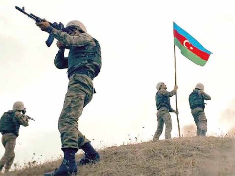 Aprel sarsıntısından Kreml masasına: 10 ilin dərsi, bugünün paradoksu