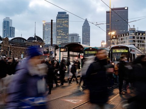 Almaniyada kişilər ölkəni&nbsp;icazəsiz tərk edə bilməyəcəklər