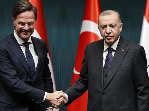 Ərdoğan&nbsp;Rutte ilə DANIŞDI