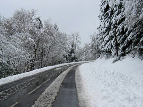 Bəzi bölgələrə&nbsp;qar yağır - FAKTİKİ HAVA