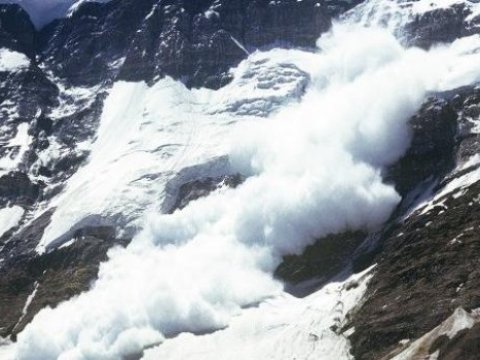 Toğanalı&ndash;Kəlbəcər&ndash;İstisu yolunda qar uçqunu&nbsp;- Hərəkət məhdudlaşdırıldı