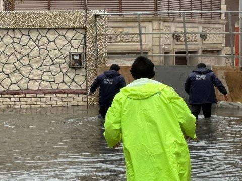 Bakıda intensiv yağışlar fəsadlar törədib - FOTOLAR