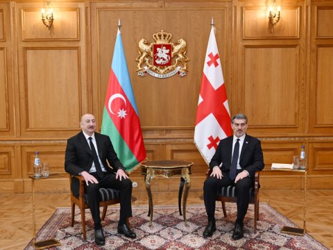 İlham Əliyev Gürcüstan Prezidenti ilə təkbətək görüşüb