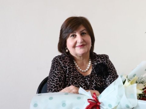 &ldquo;5 dəqiqəlik yol&rdquo;da oxunan &ldquo;Sözsüz mahnı&rdquo;, başlanan &ldquo;Yay əhvalatı&rdquo;...