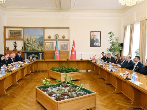 Fərhad Abdullayev Muhsin Şentürklə görüşdü