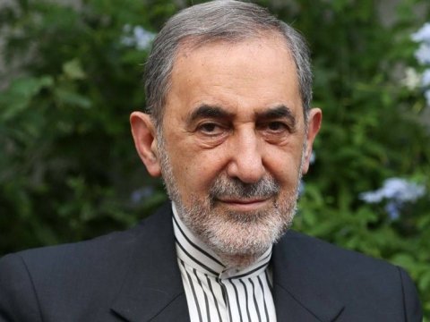 Əli Əkbər Vilayətidən atəşkəsə reaksiya: ABŞ-ı məcbur etdik