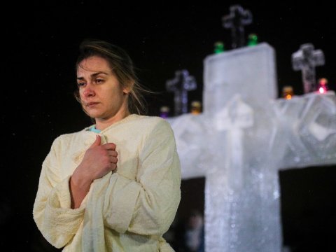 Xaç suyuna salınarkən boğuldu