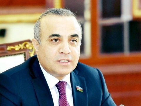 Deputat o adamların cərimələnməsini təklif etdi