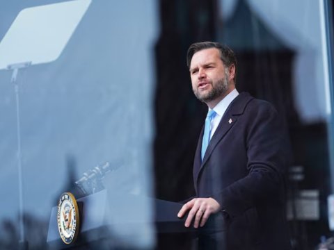 Vens İranla danışıqlar üçün Pakistana getdi