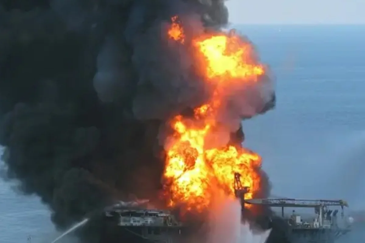 اردوی اوکراین سکوهای روسیه را در خزر مورد هدف قرار داد