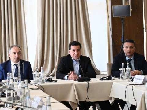 حکمت حاجی‌اف در گابالا با نمایندگان ارمنستان دیدار کرد&nbsp;