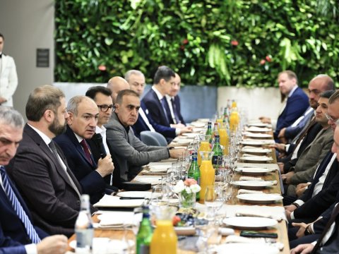 Erməni biznesmenlər Rusiyanın sanksiyalarından qorxur