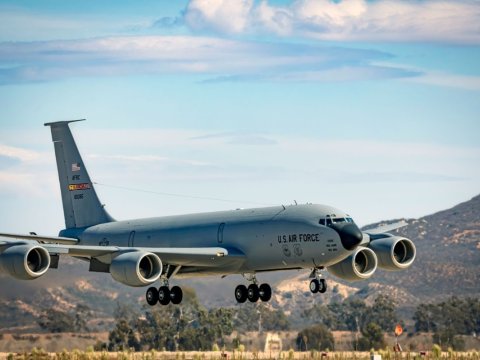 BƏƏ Hərbi Hava Qüvvələrinə məxsus təyyarə Təl-Əvivə eniş edib-FOTO