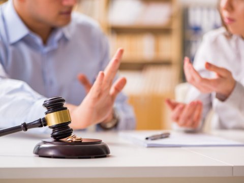 Azərbaycanda bu hallarda valideyn övladına ödəniş etməli olacaq