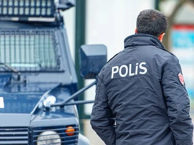 Türkiyədə daha bir şagird məktəbə silahla gəldi