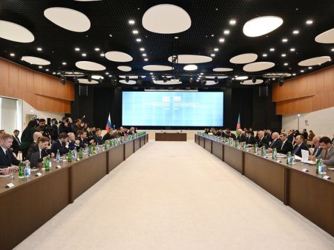 Azərbaycanla Rusiya iclas keçirdi, sənəd imzaladı