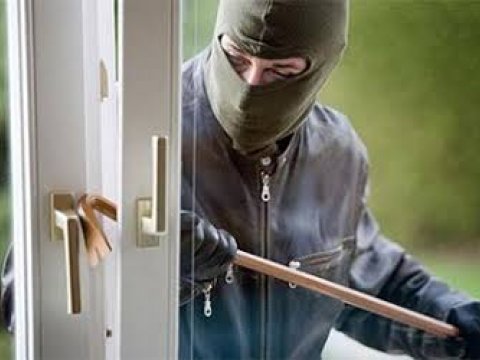 Bakıda aptekdən oğurluq oldu