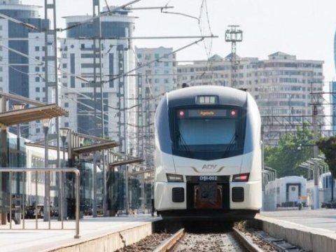 Bakı-Hövsan marşrutu üzrə yeni qatarlar alınır