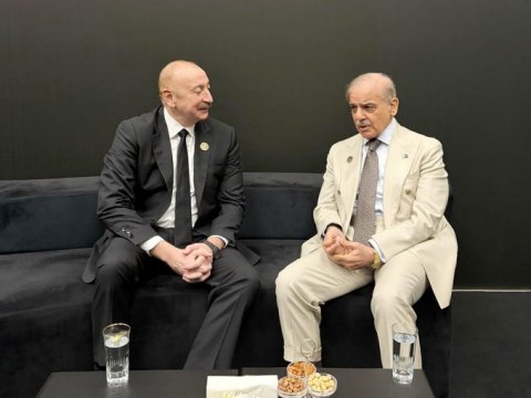 Şahbaz Şərif: "İlham Əliyevlə görüşdüyüm üçün çox şadam"