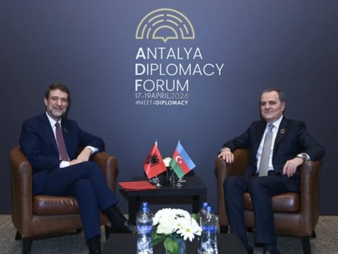 Ceyhun Bayramov albaniyalı həmkarı ilə GÖRÜŞDÜ