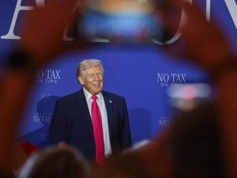 Tramp: ABŞ Oman körfəzində İran yük gəmisini ələ keçirib