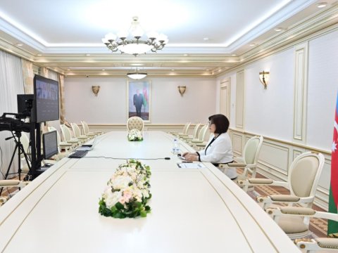 Spiker&nbsp;qadın liderlərin onlayn konfransına qoşuldu