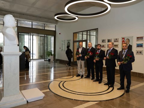 UNEC-də beynəlxalq konfrans öz işinə başlayıb - FOTOLAR