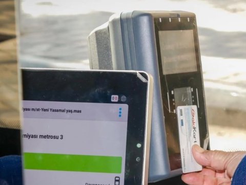 Bu marşrut nağdsız ödəniş sisteminə keçir