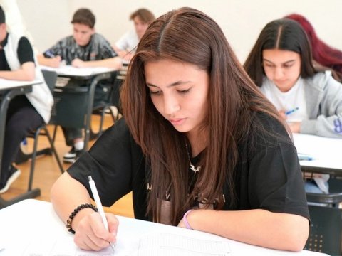 Abituriyentlərin nəzərinə: sizi qarşıda gərgin mübarizə gözləyir