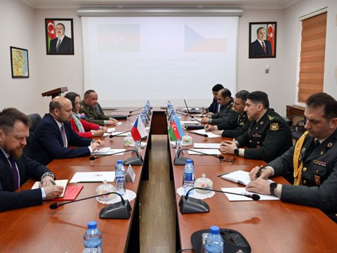 Azərbaycan Çexiya ilə&nbsp;hərbi əməkdaşlıq planı imzaladı
