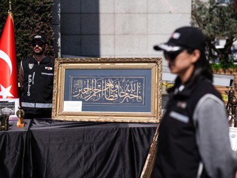 374 tarixi əsər ələ keçirildi, 12 nəfər saxlanılıb