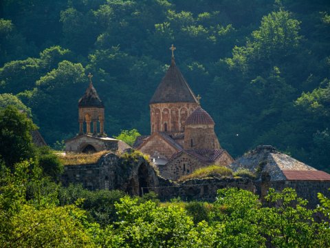 Dünya əhəmiyyətli tarixi abidə - Xudavəng monastrı