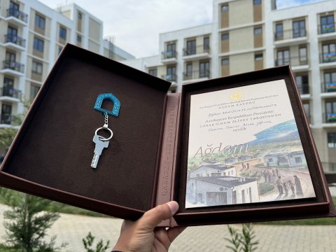 Köç karvanı Ağdam şəhərinə çatıb - FOTOLAR