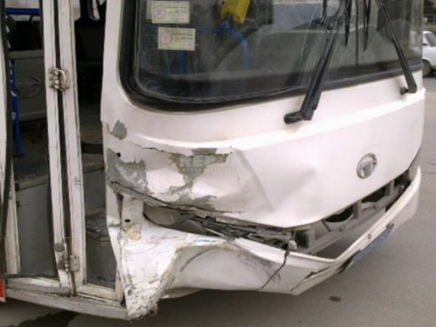 Bakıda avtobus piyadanı vurub&nbsp;öldürdü