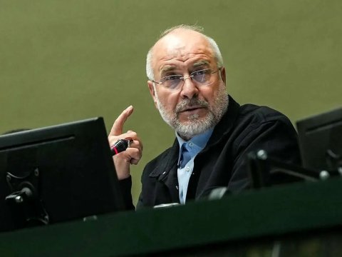 ABŞ-ə qarşı əsas mübarizə maliyyə cəbhəsində gedir