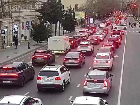 Diqqət: Tıxac olan yollara girməyin - SİYAHI