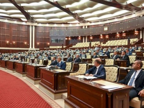 Deputatlar Prezidenti təbrik etdilər